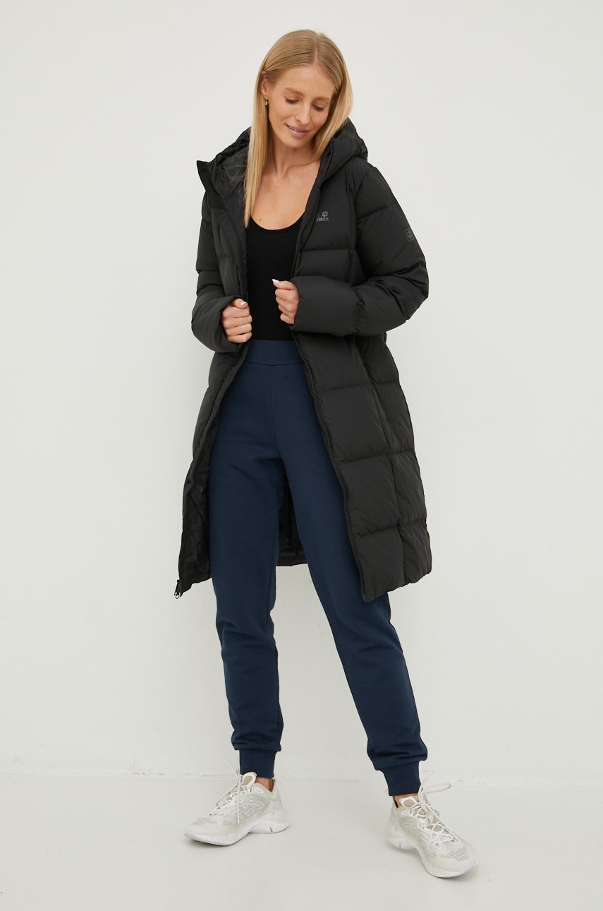 

Пухова куртка Jack Wolfskin жіноча колір чорний зимова
