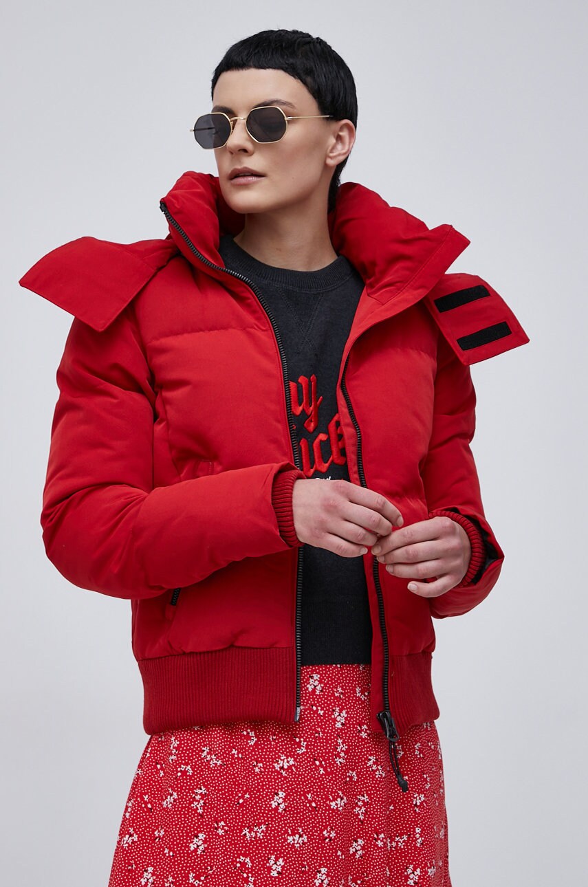 

Куртка Superdry женская цвет красный зимняя