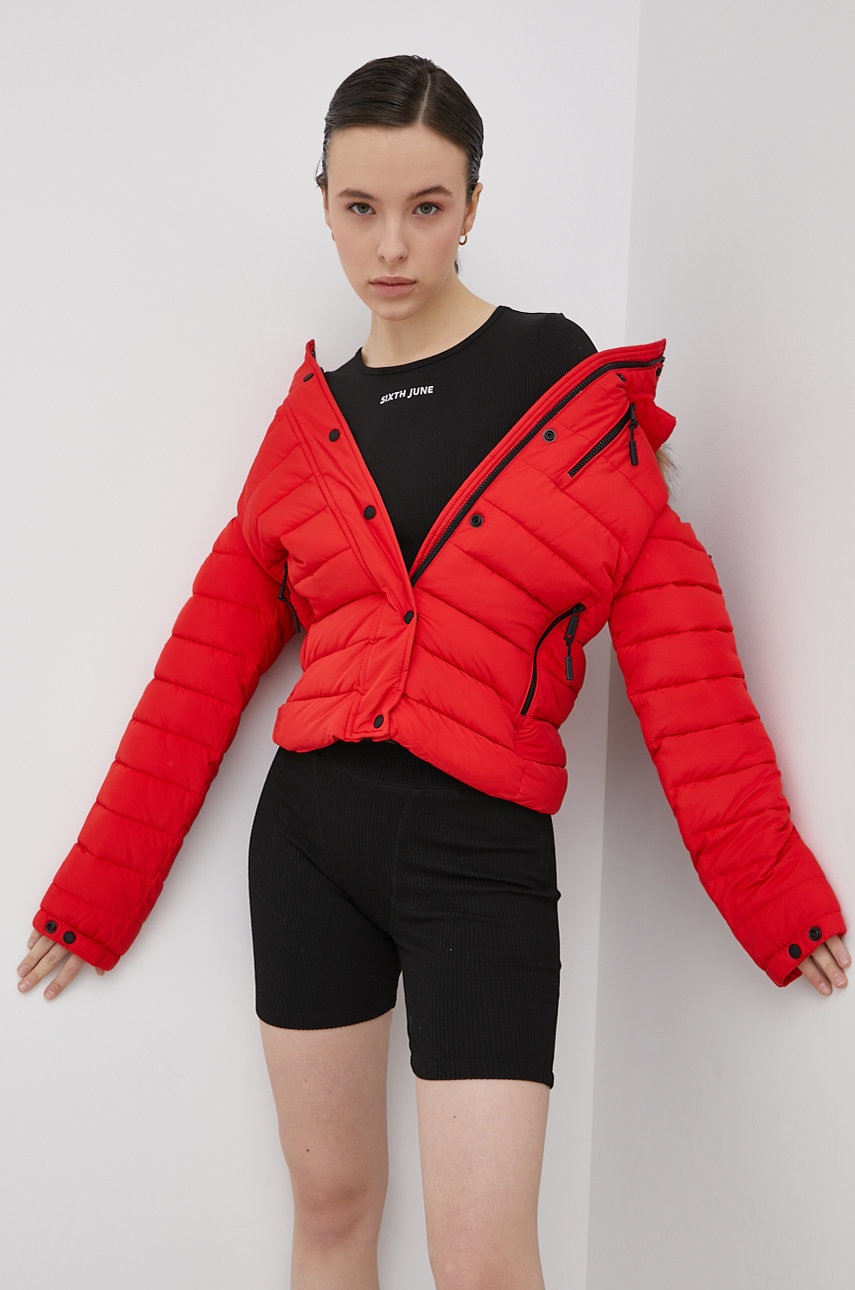 

Яке Superdry в червено с преходна изолация, Червен