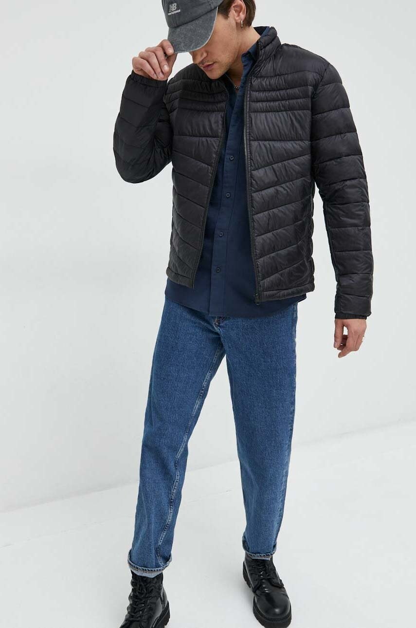 

Куртка Produkt by Jack & Jones чоловіча колір чорний перехідна