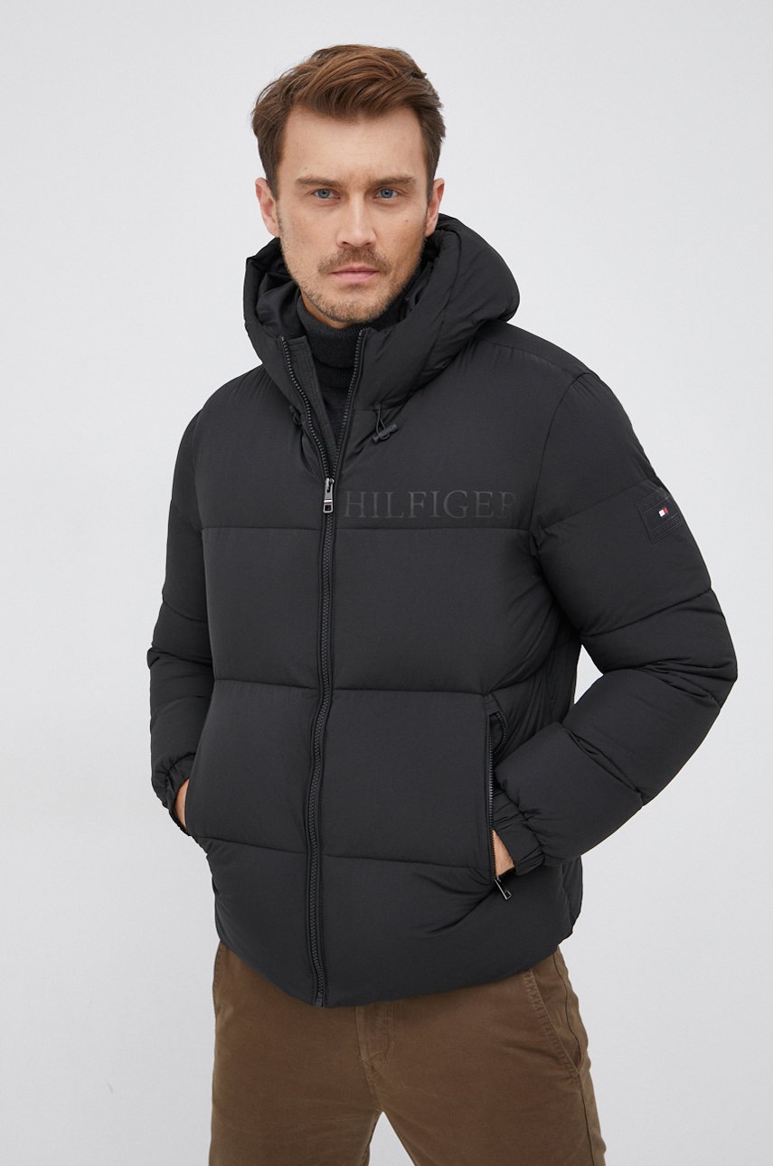 

Яке Tommy Hilfiger мъжко в черно със зимна изолация, Черен