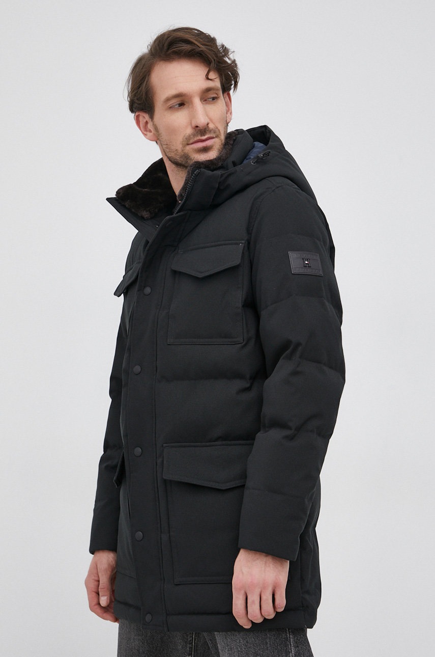 

Яке Tommy Hilfiger мъжко в черно със зимна изолация, Черен