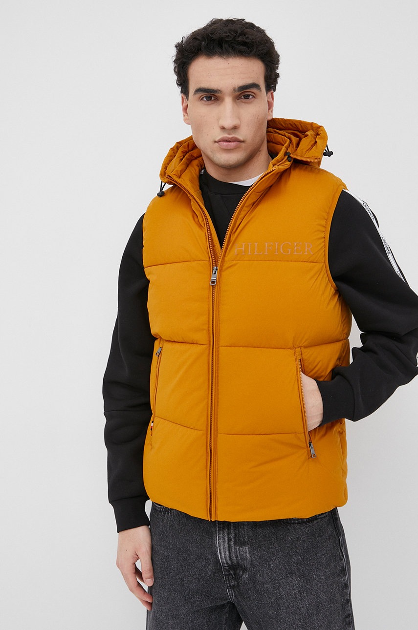 

Елек Tommy Hilfiger мъжки в жълто със зимна изолация, Жълт