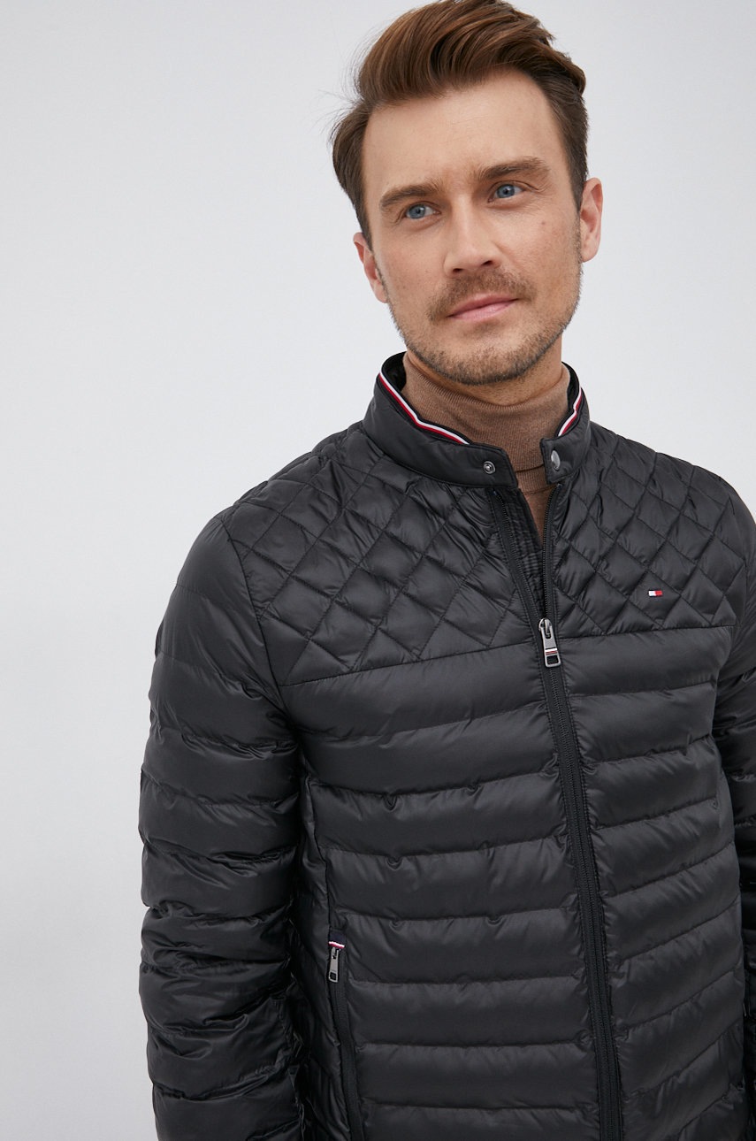 

Яке Tommy Hilfiger мъжко в черно с преходна изолация, Черен