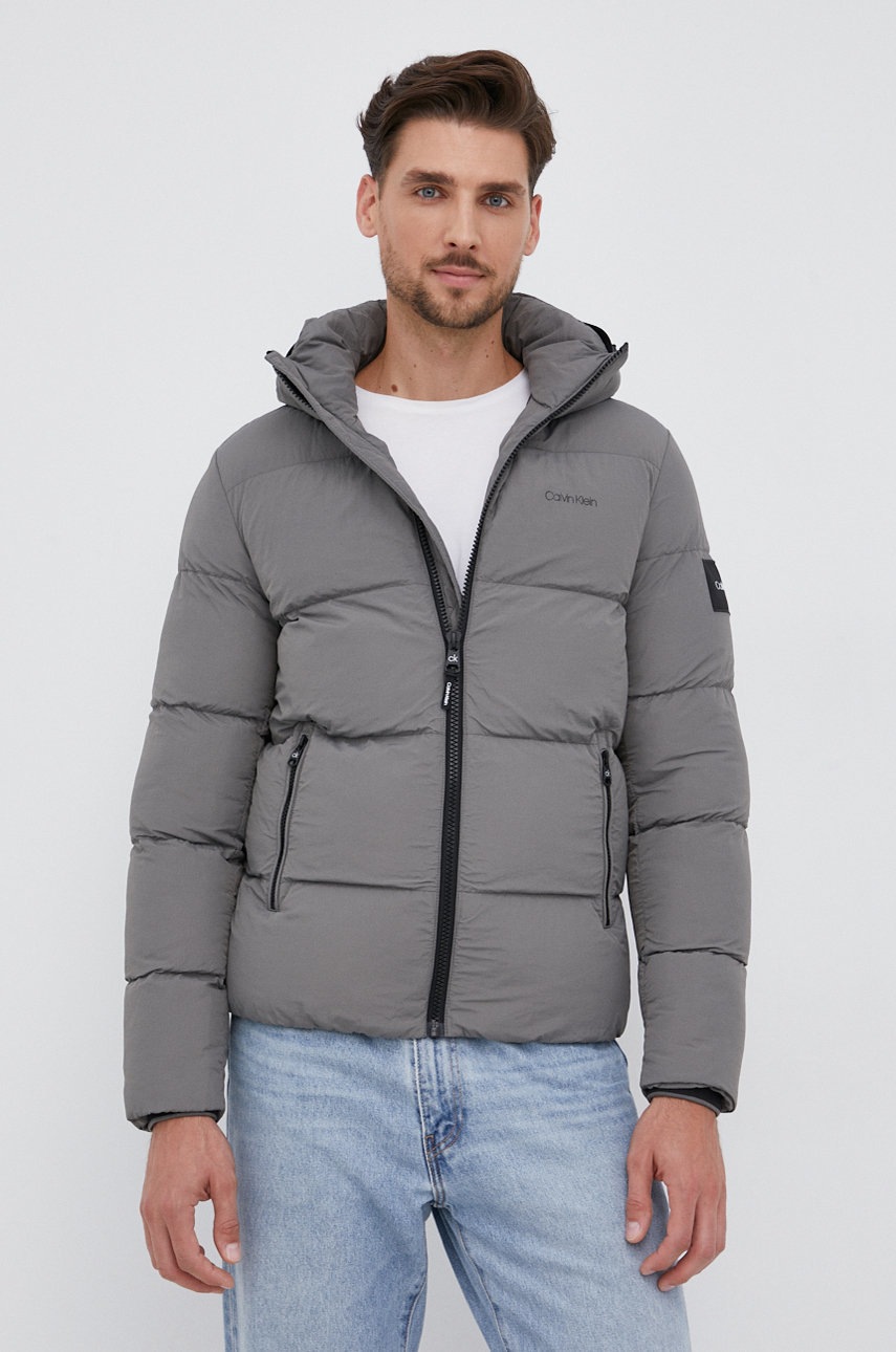 

Яке Calvin Klein мъжко в сиво със зимна изолация, Сив