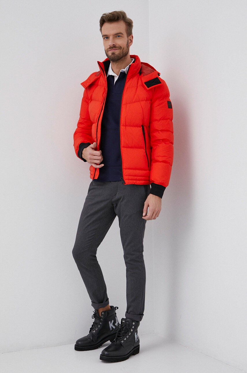 

Пуховая куртка Boss Casual цвет красный зимняя