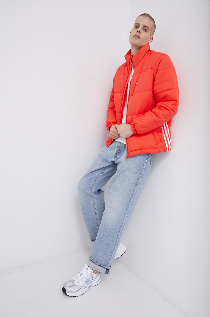 

Яке adidas Originals мъжко в червено с преходна изолация, Червен