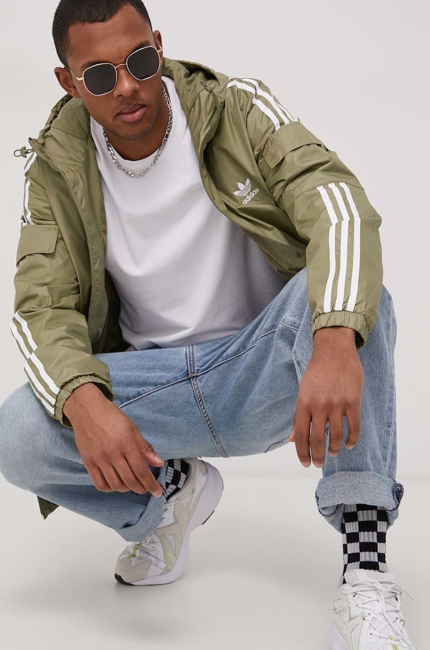 

Яке adidas Originals мъжко в зелено с преходна изолация, Зелен