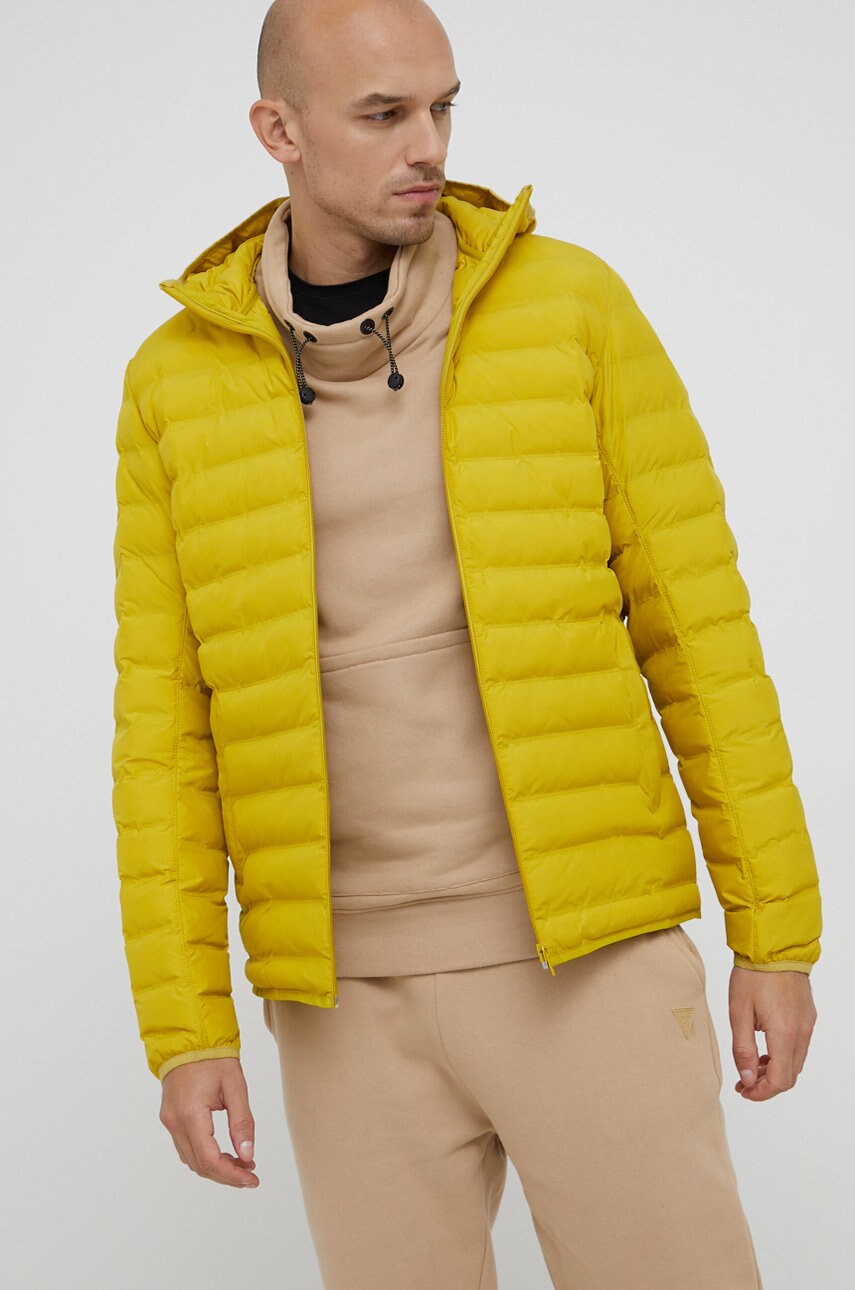 Helly hansen geacă bărbați, culoarea galben, de tranzitie