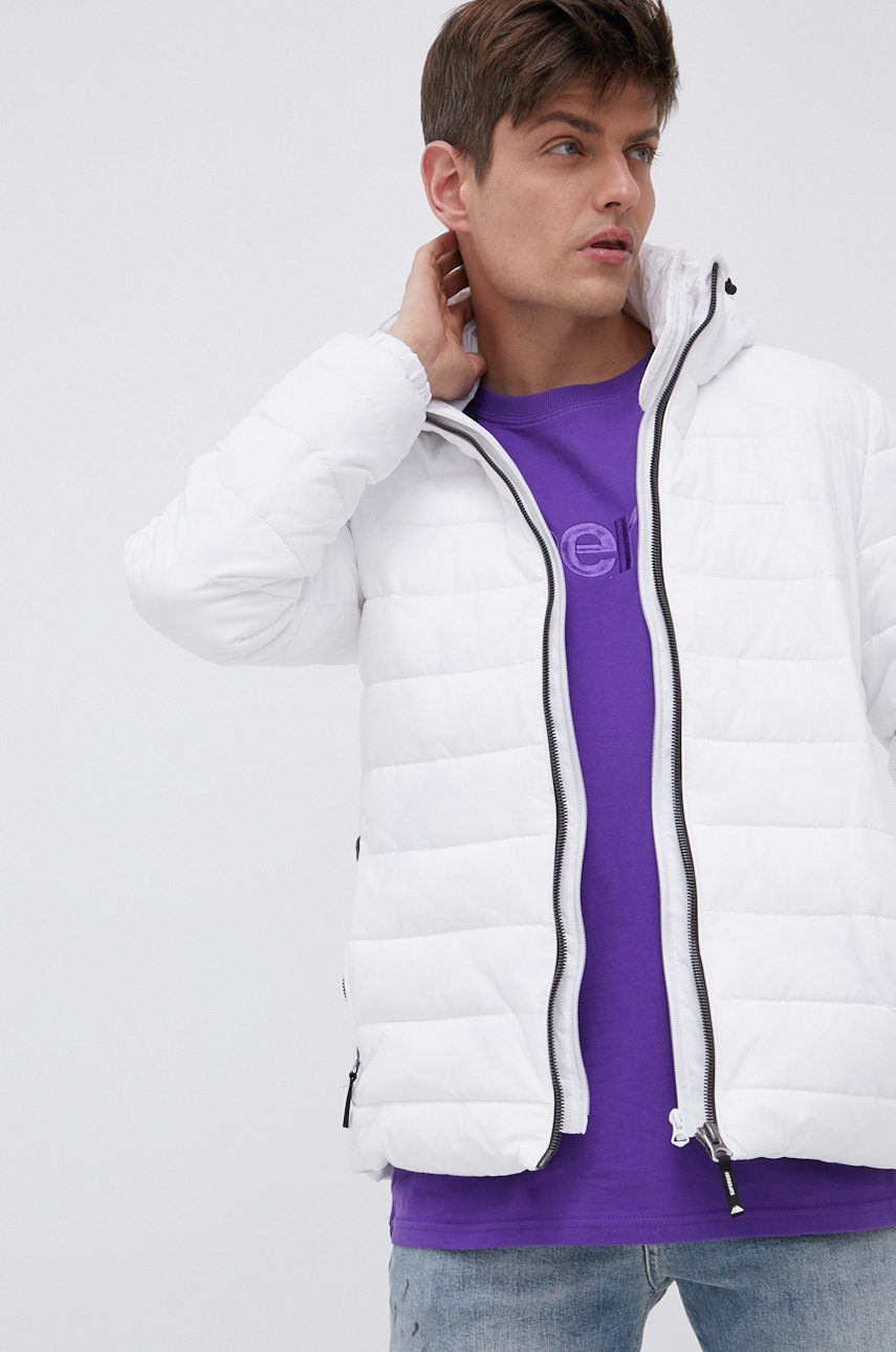

Яке Superdry мъжко в бяло със зимна изолация, Бял