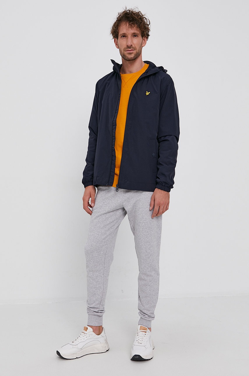 

Куртка Lyle & Scott чоловіча колір синій перехідна