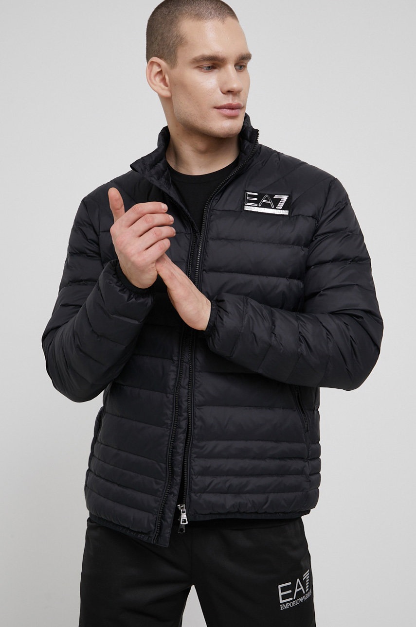 

Пухено яке EA7 Emporio Armani мъжко в черно с преходна изолация, Черен