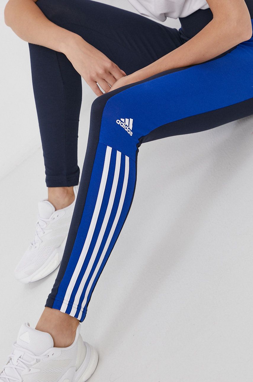 Adidas Legginsy damskie kolor granatowy z aplikacją