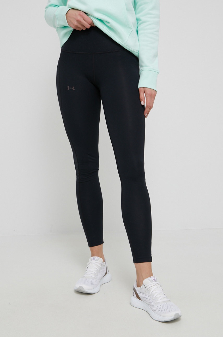 

Клин Under Armour 1365719 дамски в черно с изчистен дизайн, Черен