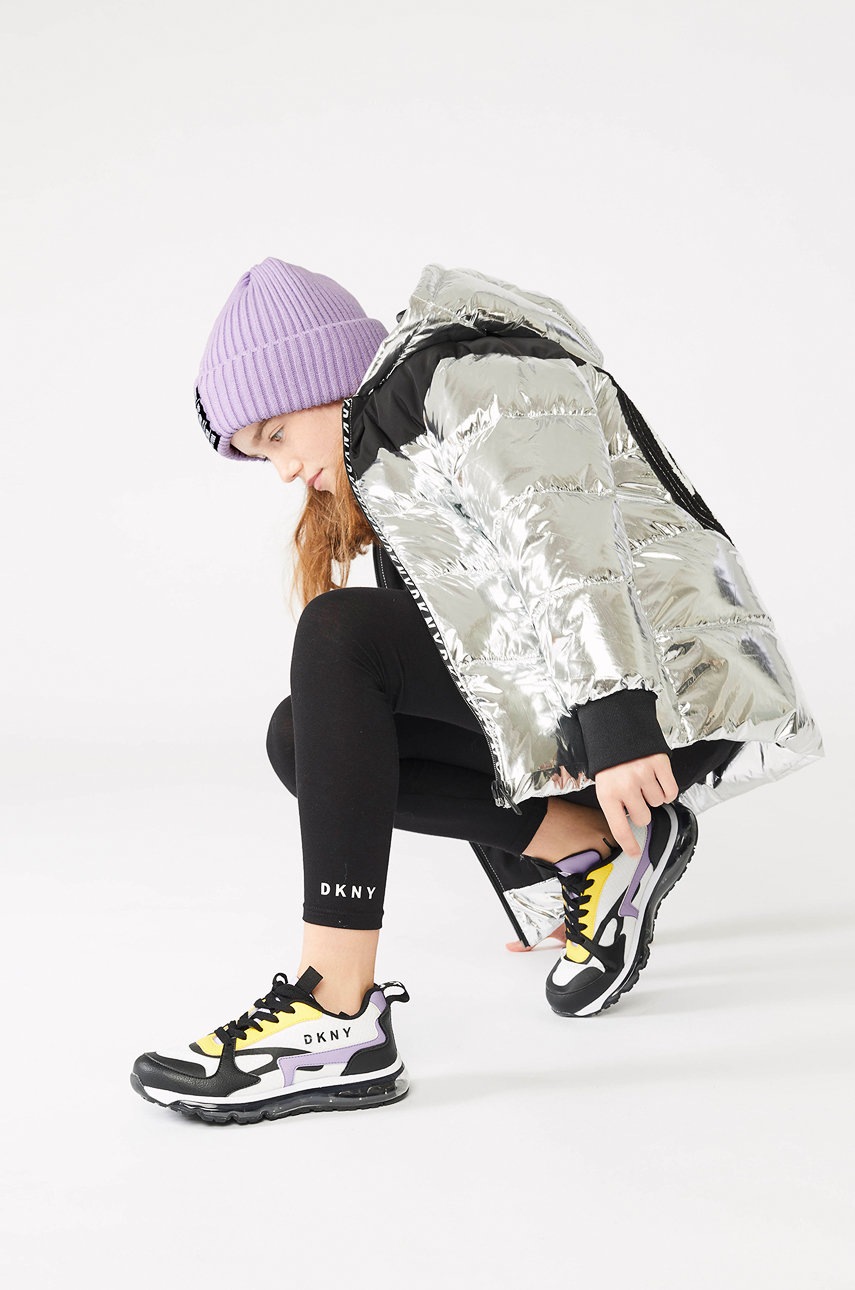 

Детски клин Dkny в черно с изчистен дизайн, Черен