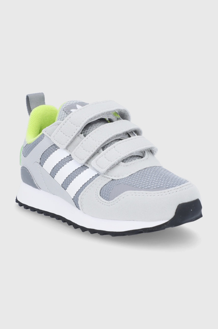 

Дитячі черевики adidas Originals ZX 700 HD CF C колір сірий
