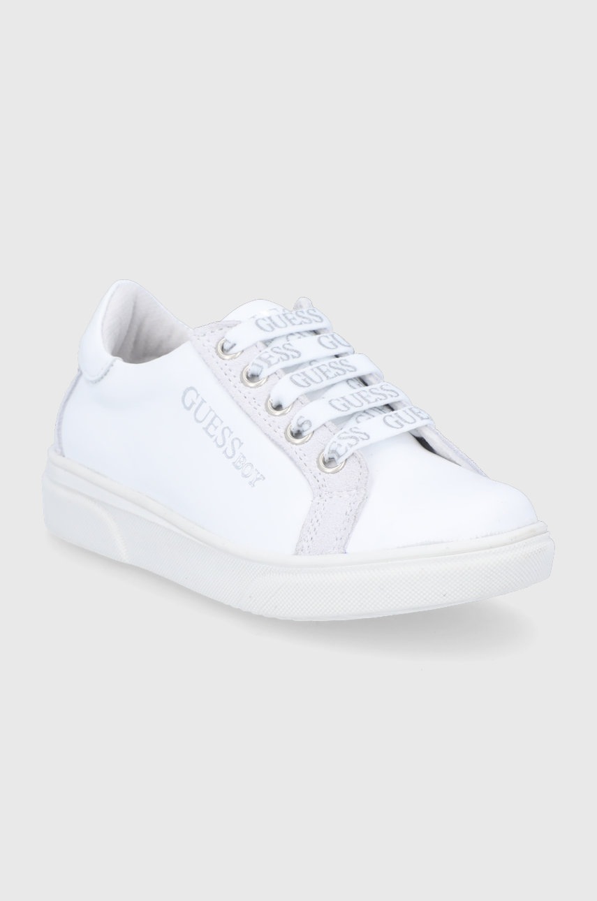 

Детские кожаные кроссовки Guess цвет белый