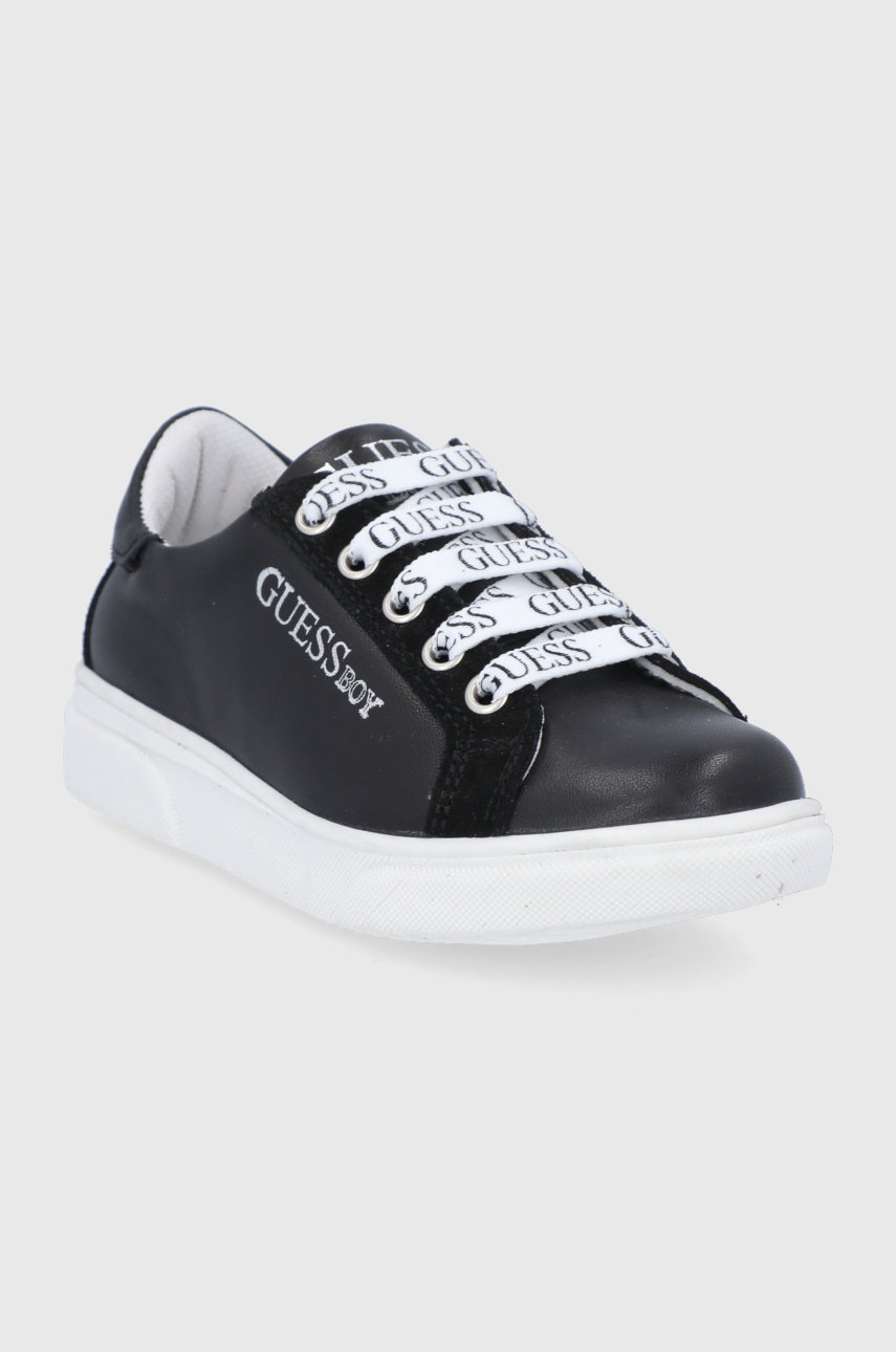 

Детские кожаные кроссовки Guess цвет чёрный