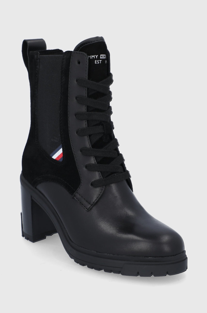 

Кожаные полусапоги Tommy Hilfiger женские цвет чёрный каблук кирпичик