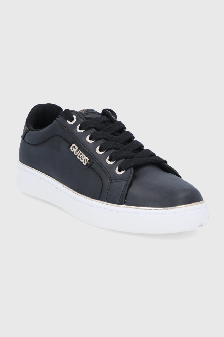 

Ботинки Guess цвет чёрный на плоском ходу