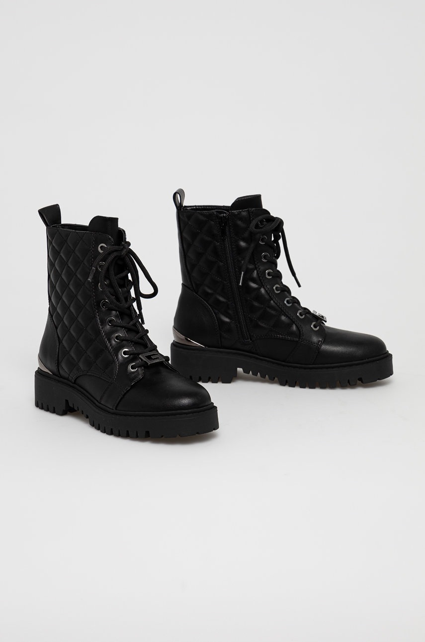 

Черевики Guess жіночі колір чорний на платформі