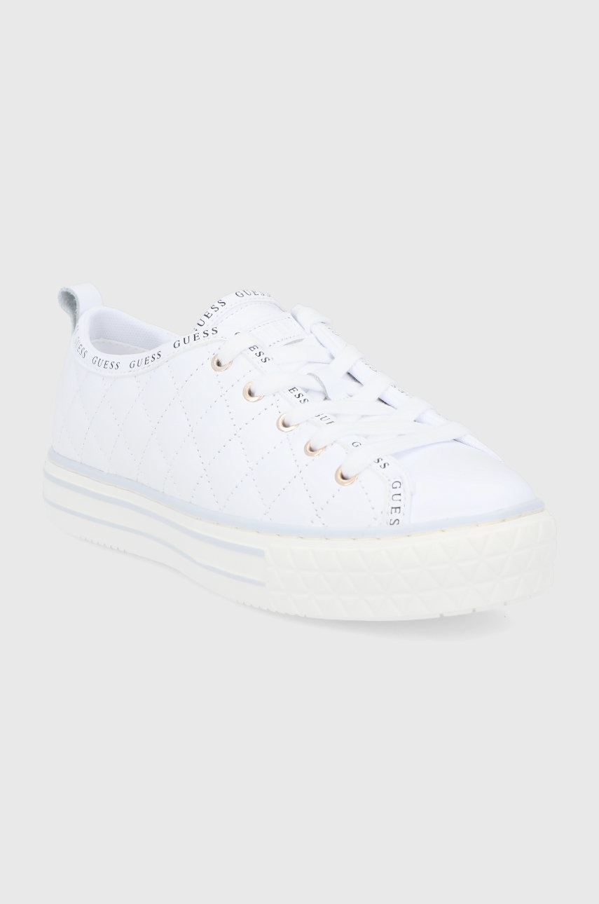

Ботинки Guess цвет белый на платформе