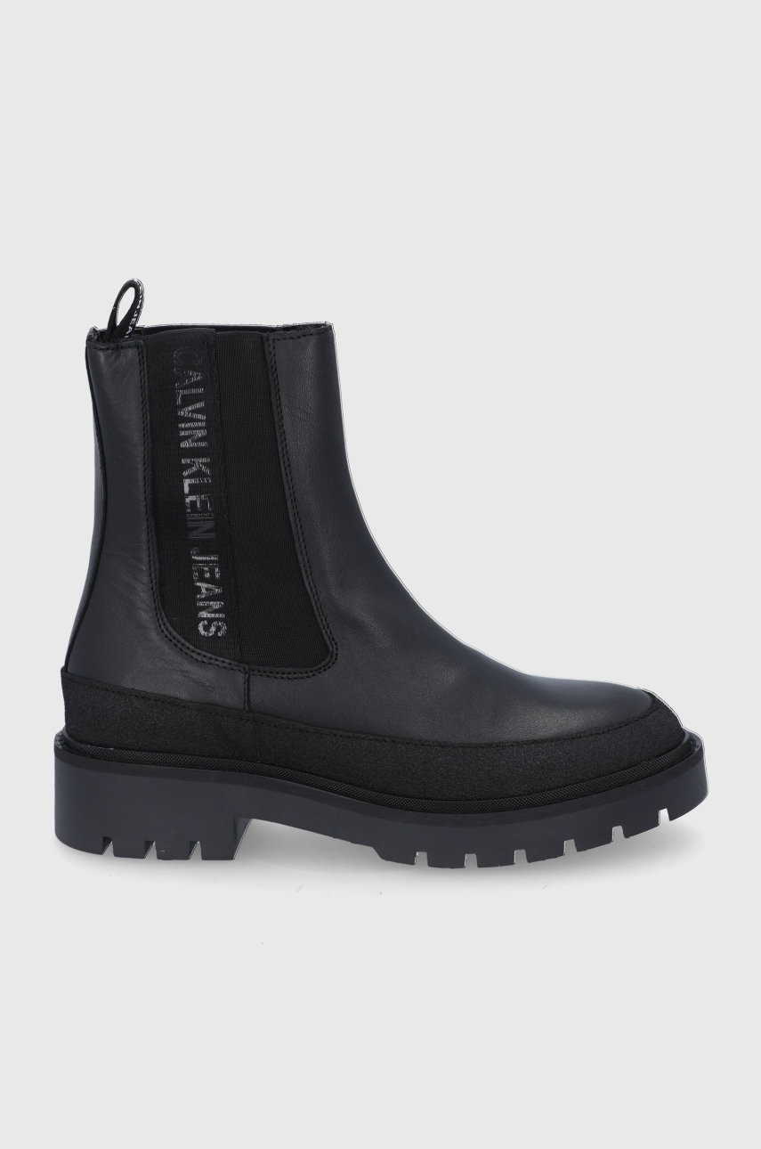 

Кожени боти челси Calvin Klein Jeans дамски в черно с платформа, Черен