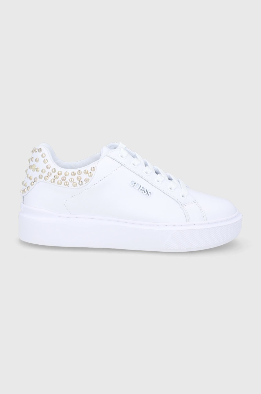 

Обувки Guess в бяло с равна подметка, Бял