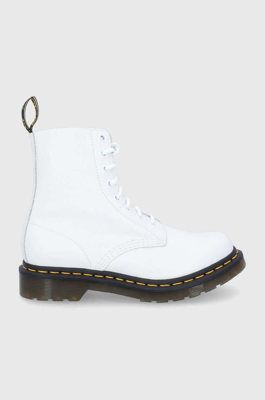 Dr. Martens bocanci de piele femei, culoarea alb, cu toc plat 26802543-Optical.Wh