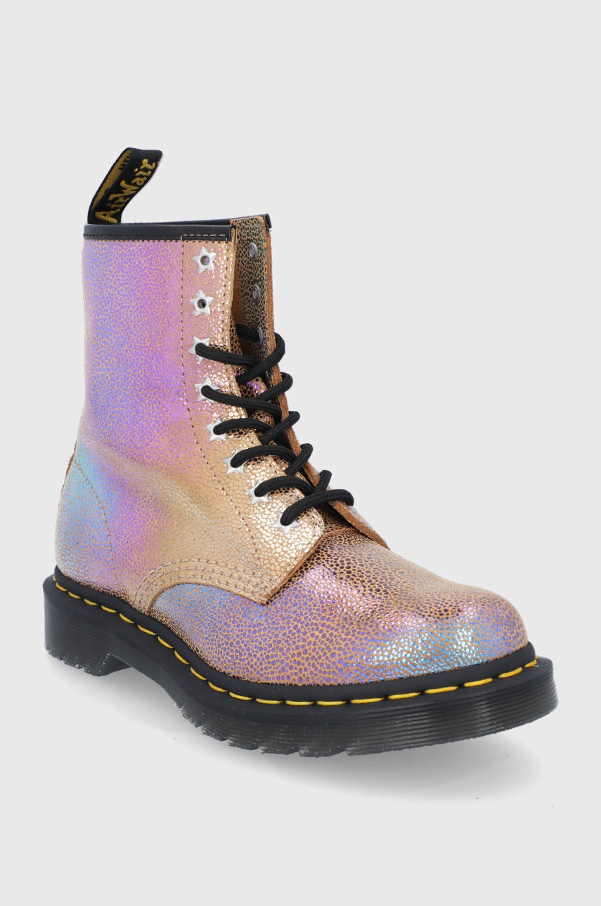 

Шкіряні черевики Dr. Martens жіночі на плоскому ходу