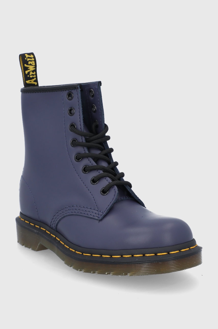 

Кожаные полусапоги Dr. Martens женские цвет синий на плоском ходу
