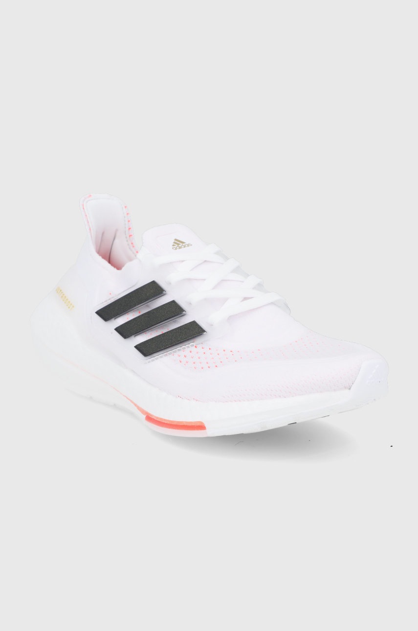 

Ботинки adidas Performance цвет белый на плоском ходу