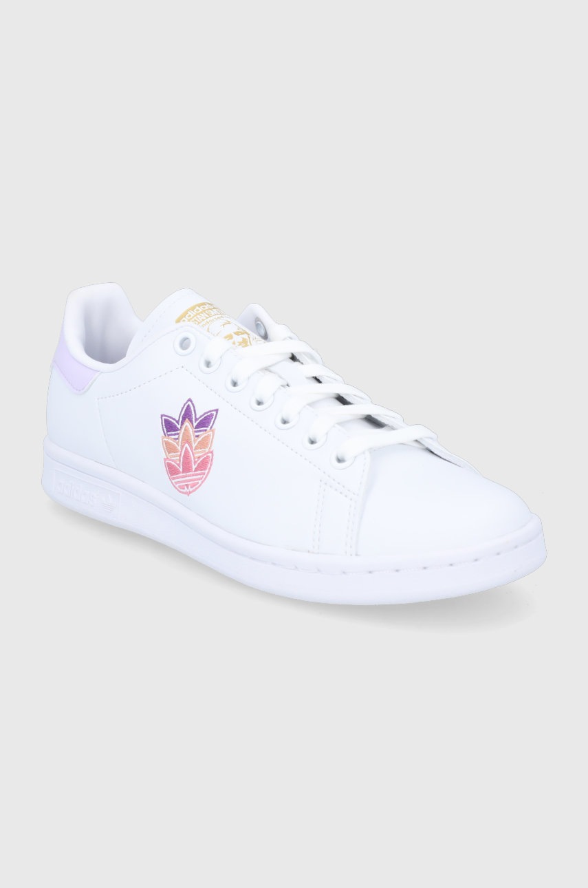 

Ботинки adidas Originals Stan Smith GZ8142 цвет белый на плоском ходу