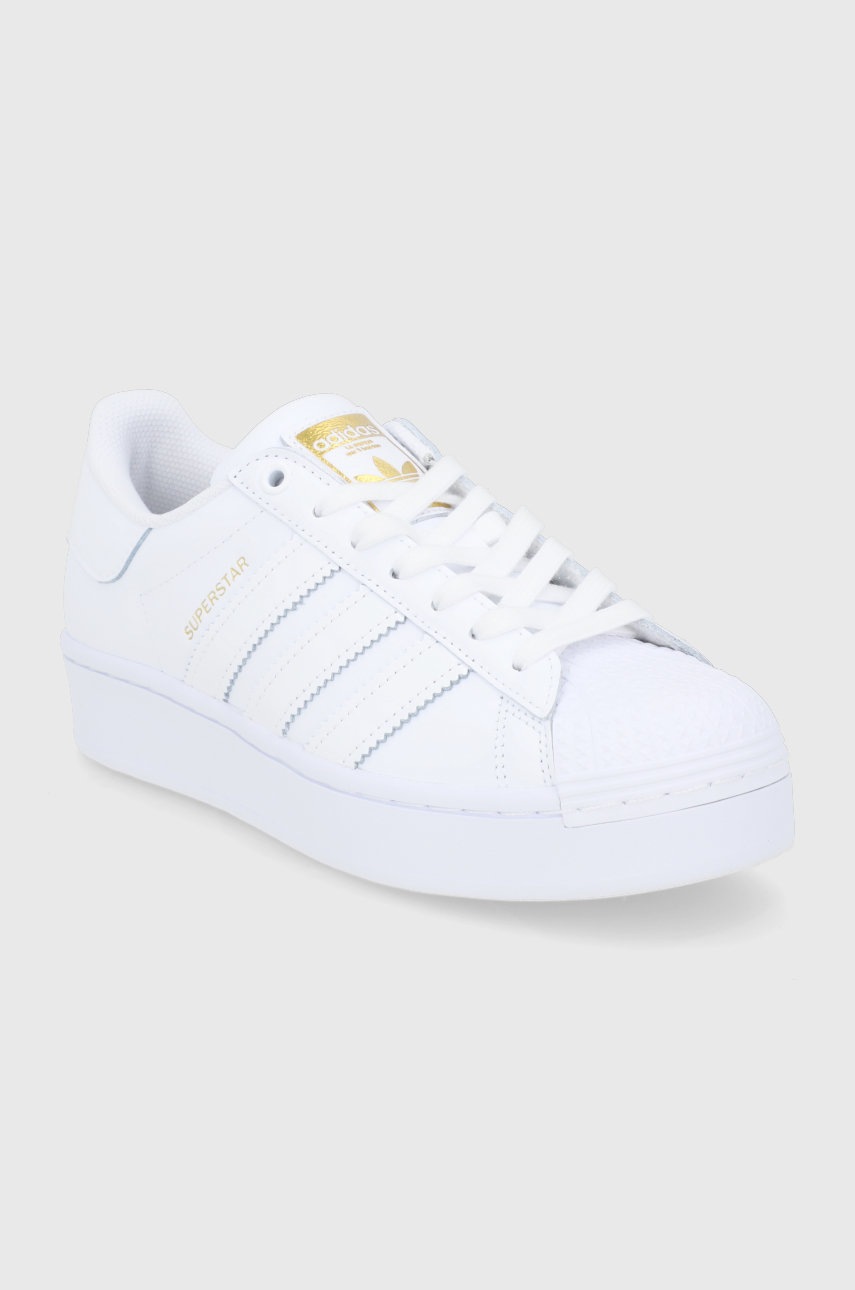 

Ботинки adidas Originals FV3334 цвет белый на плоском ходу