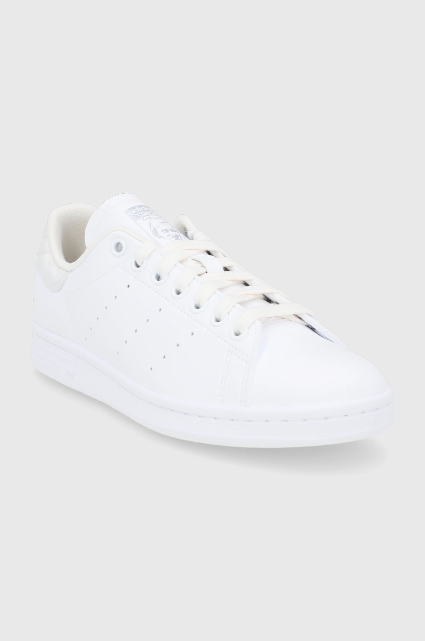 

Черевики adidas Originals колір білий на плоскому ходу