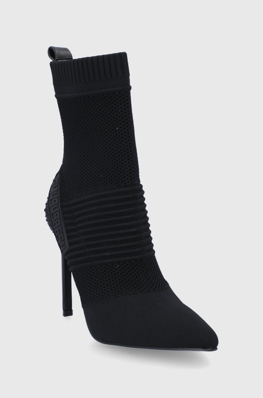 

Полусапожки Steve Madden женское цвет чёрный на шпильке