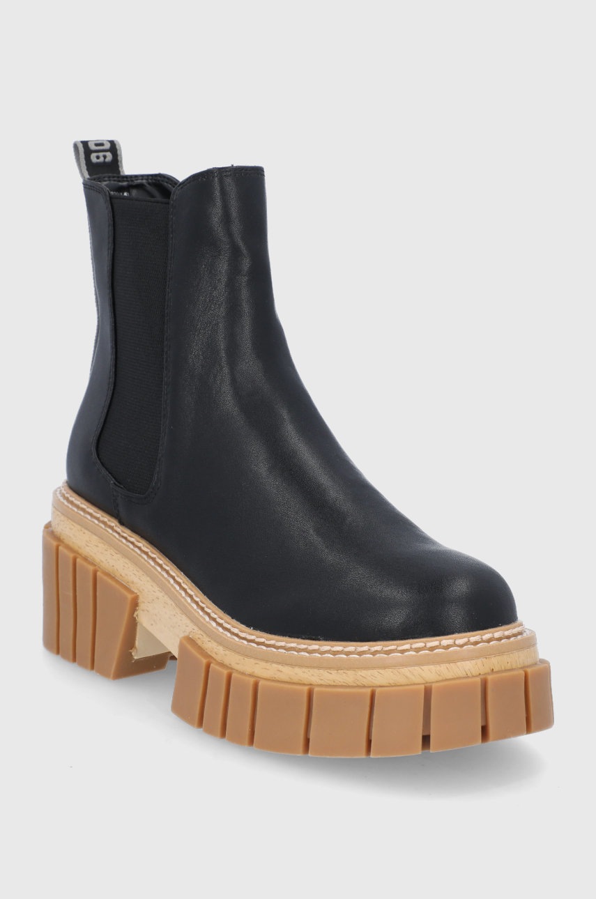 

Кожаные полусапоги Steve Madden Hailstorm женские цвет чёрный на платформе