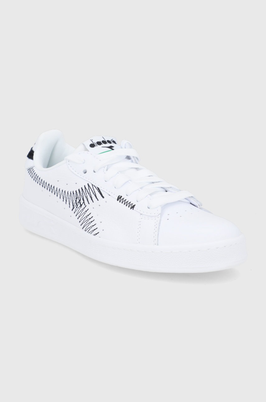 

Кожаные ботинки Diadora цвет белый на плоском ходу