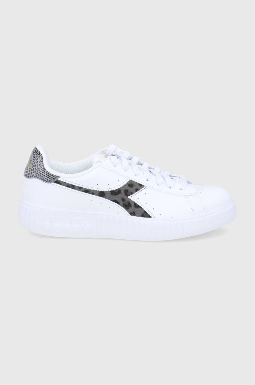 

Обувки Diadora в бяло с равна подметка, Бял
