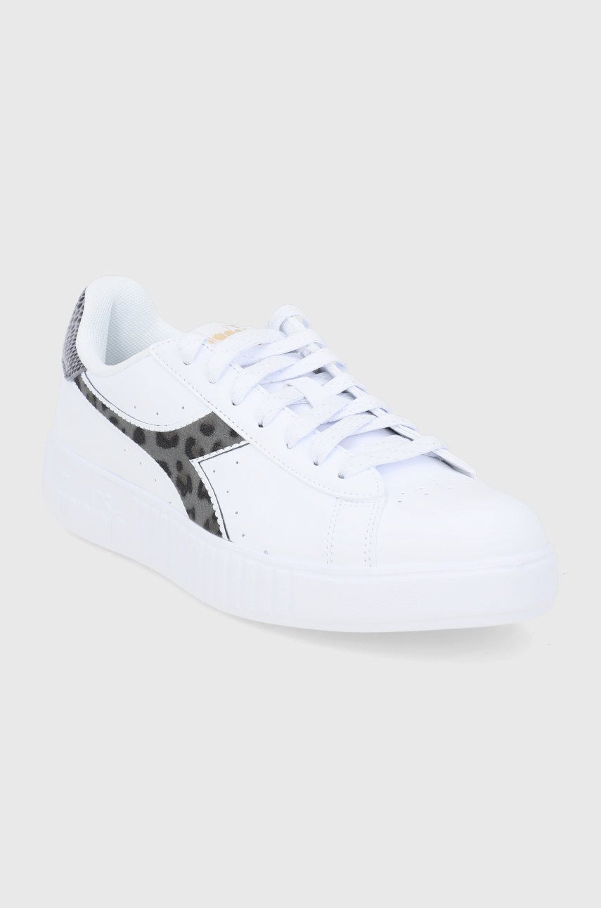 

Ботинки Diadora цвет белый на плоском ходу