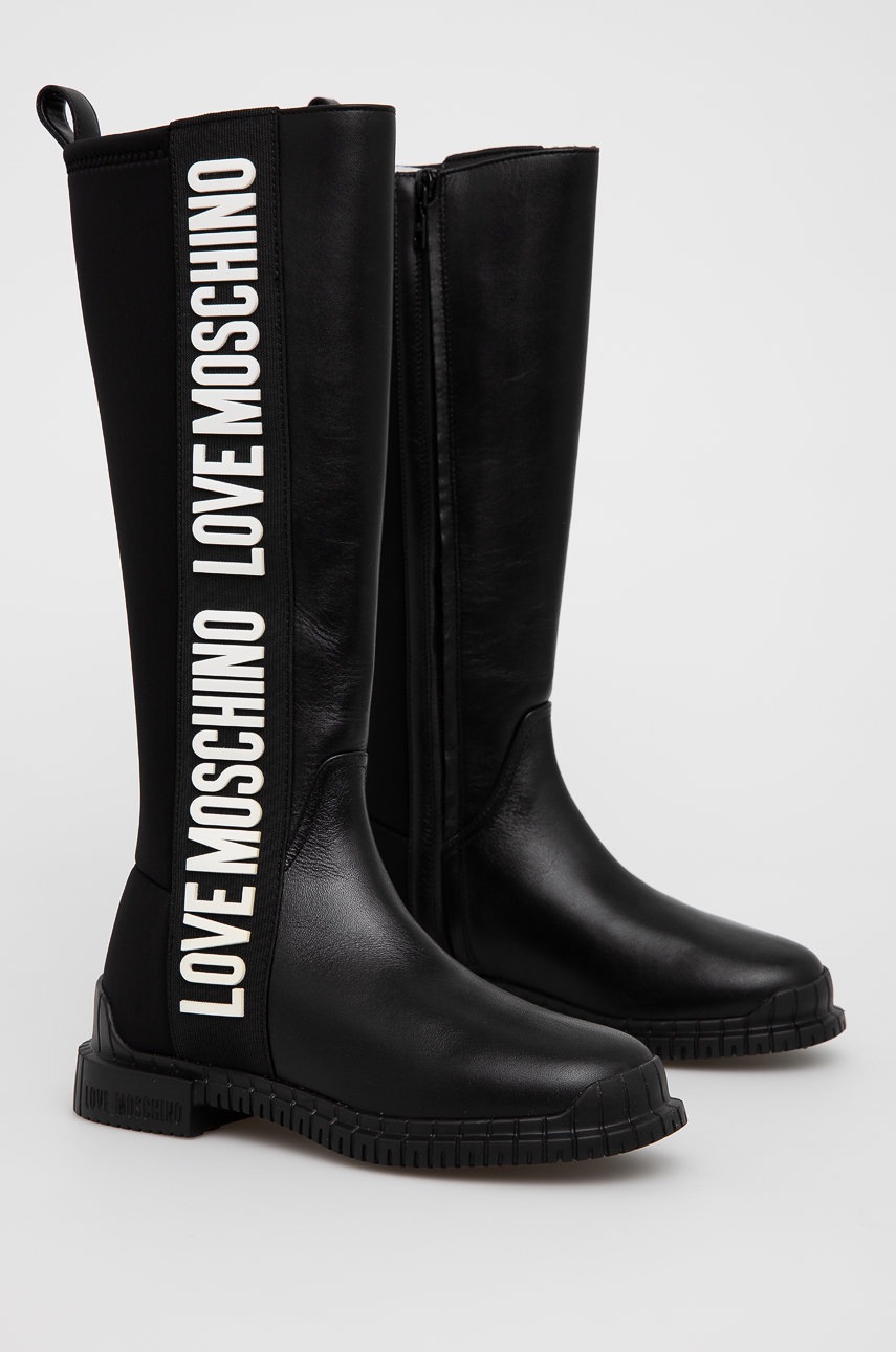 

Сапоги Love Moschino женские цвет чёрный на плоском ходу