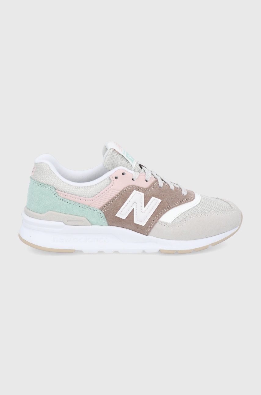 

Обувки New Balance CW997HVD в бежово с равна подметка, Бежов