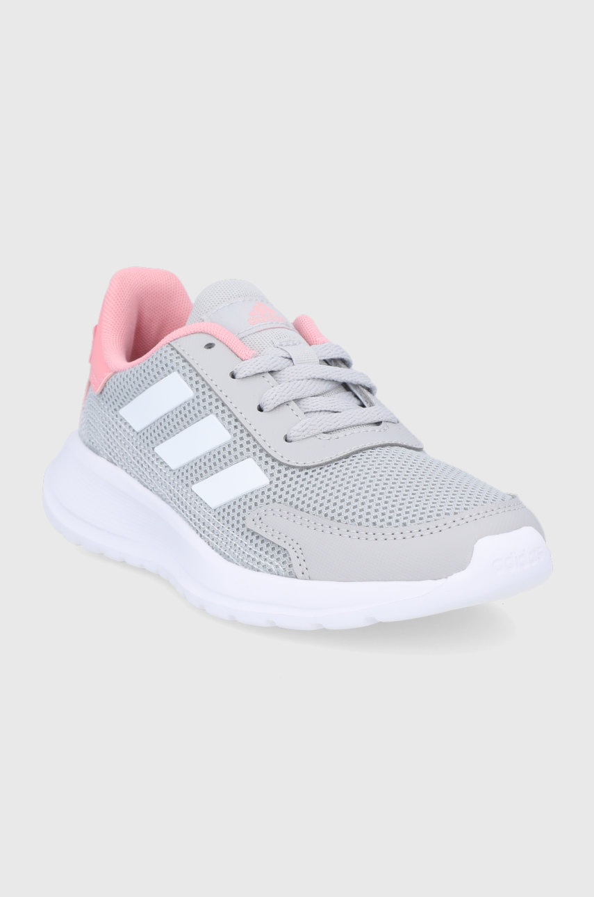 

Детские ботинки adidas цвет серый