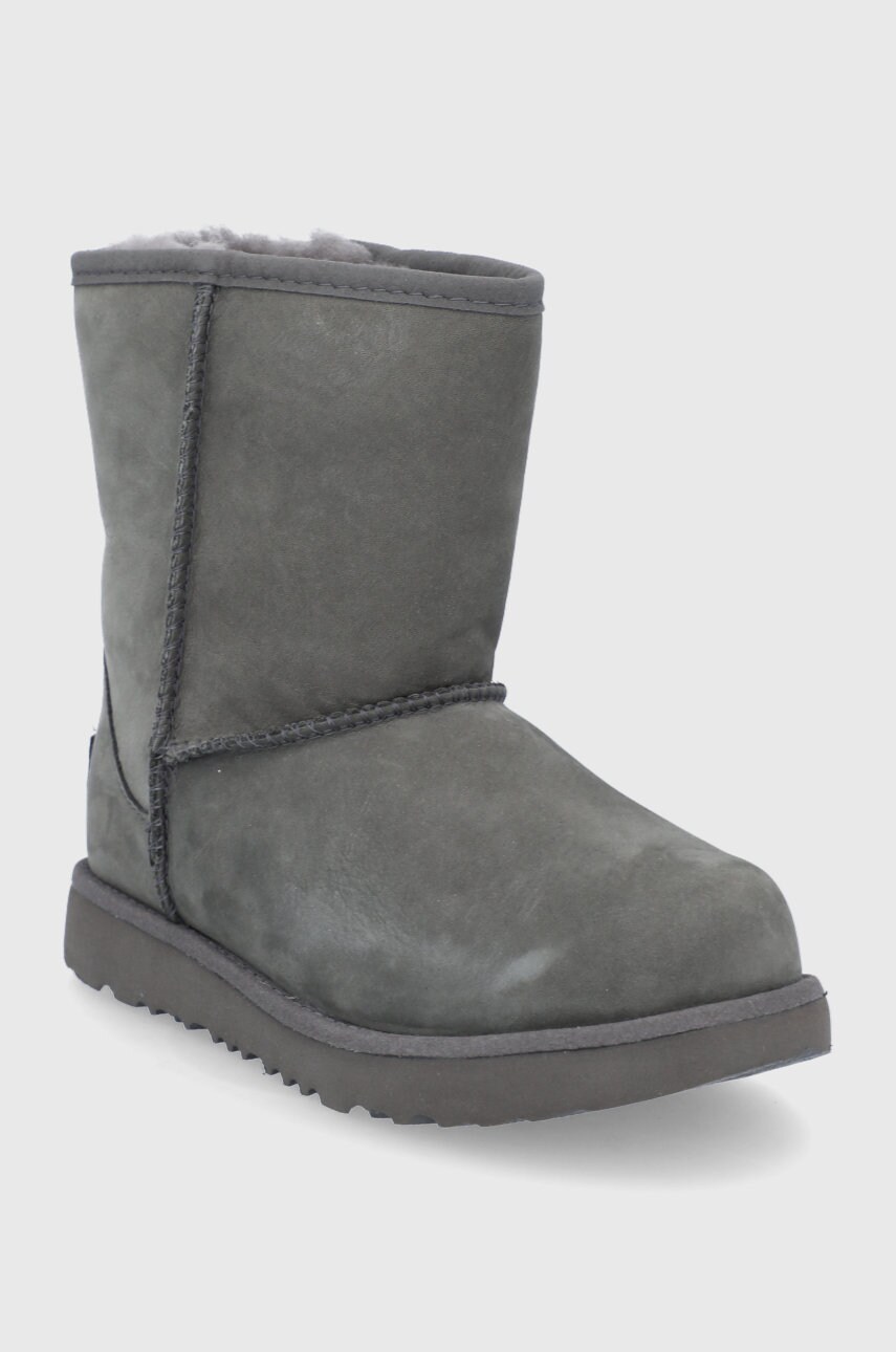 

Детские кожаные сапоги UGG цвет серый