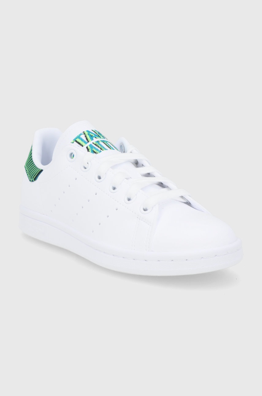

Детские ботинки adidas Originals Stan Smith GZ7366 цвет белый