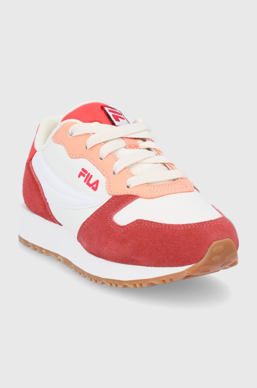 

Дитячі черевики Fila Retroque колір кремовий