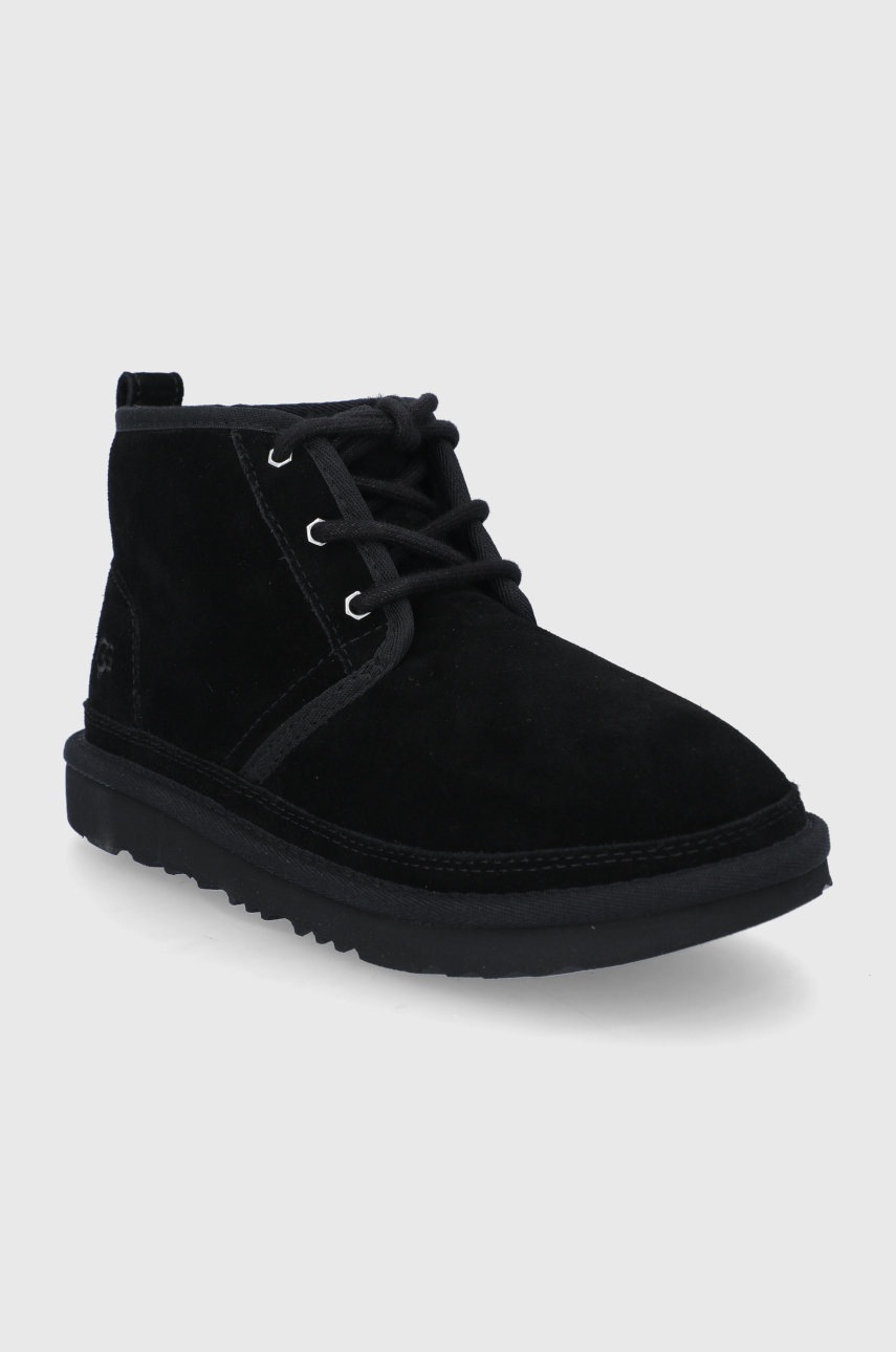 

Дитячі замшеві чоботи UGG колір чорний