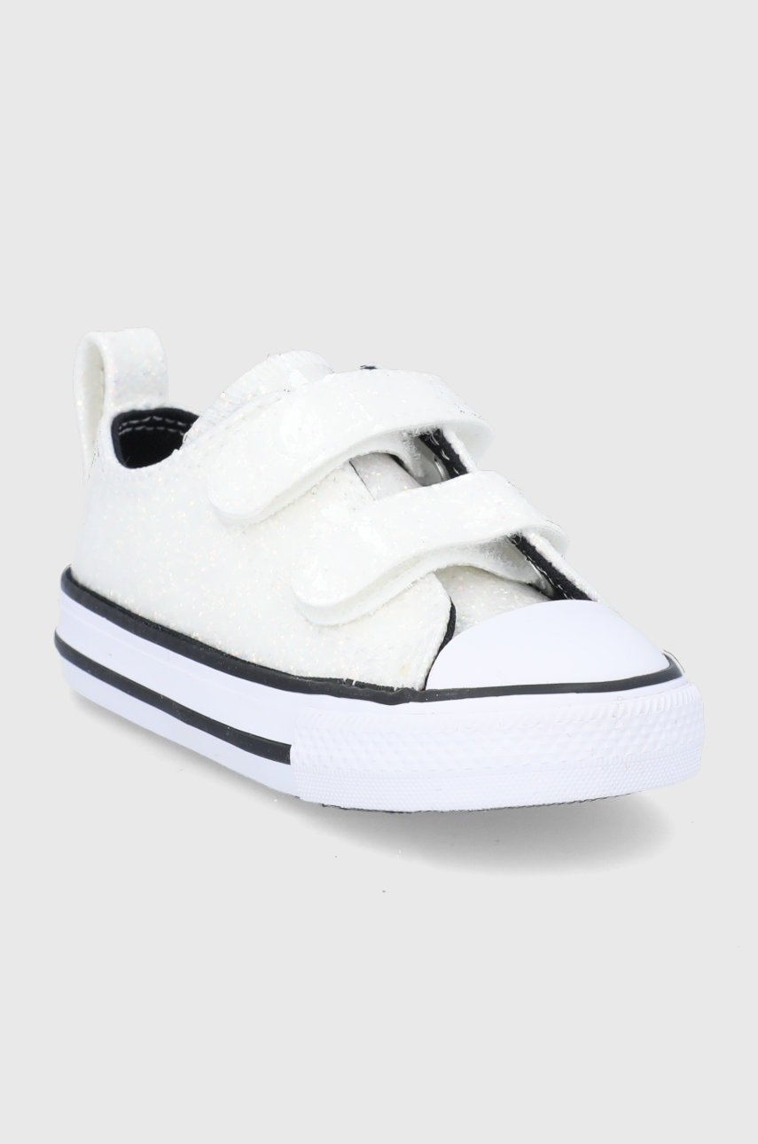 

Детские кеды Converse Chuck Taylor All Star 2v цвет серебрянный