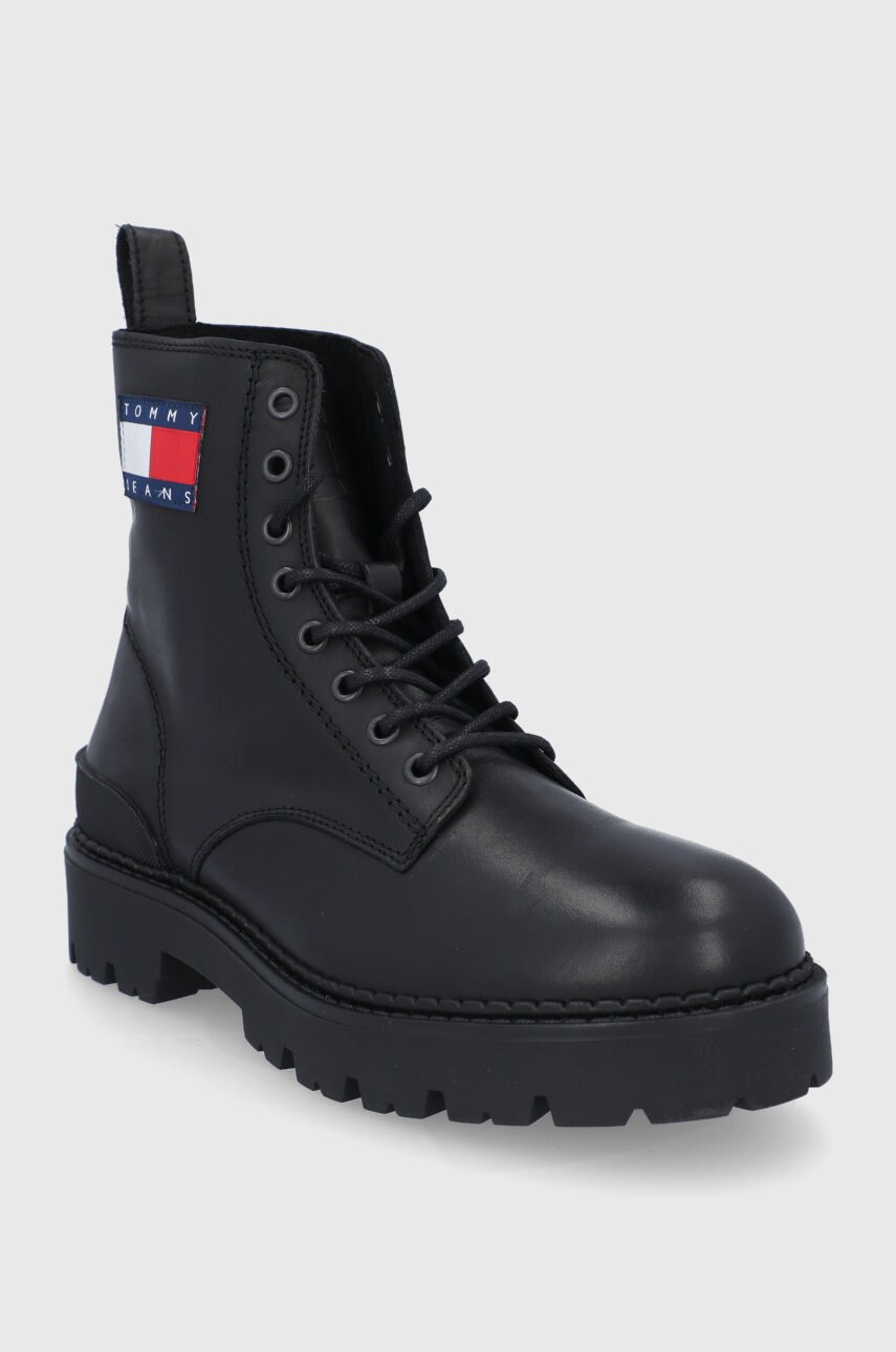 

Шкіряні черевики Tommy Jeans чоловічі колір чорний
