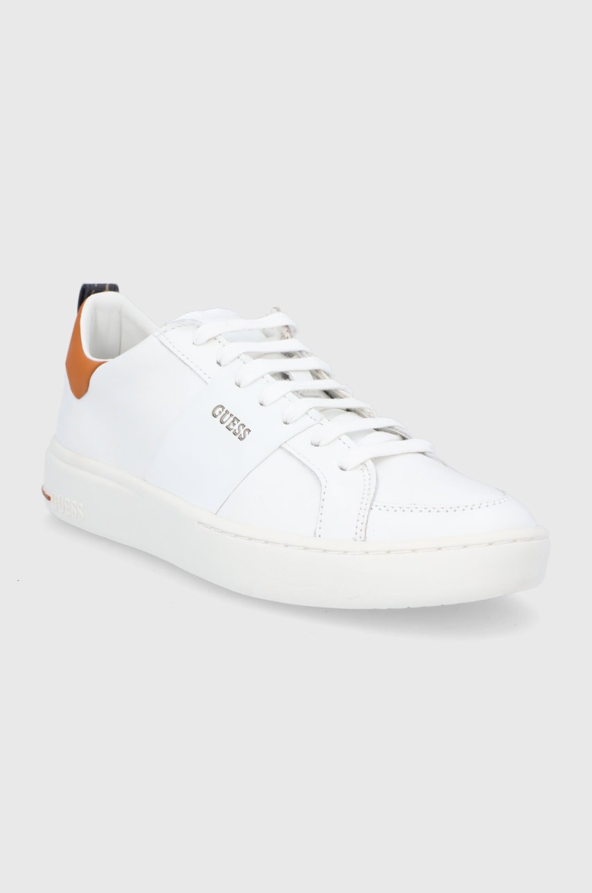 

Ботинки Guess цвет белый